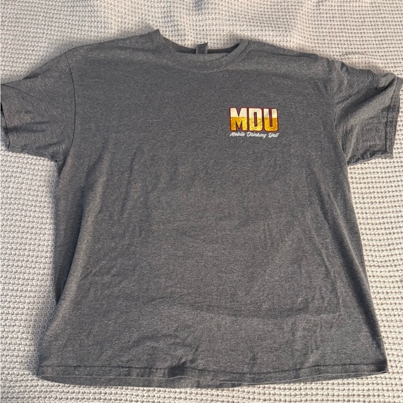 Gildan Gray Mobile Drinking Unit Tee - Picture 2 of 2